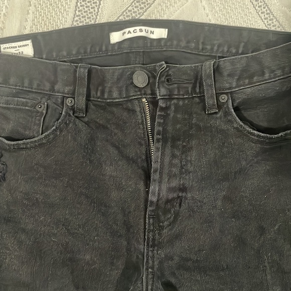 PacSun, Men Black Ripped Stacked Skinny Jeans. 32x32 - Picture 2 of 5